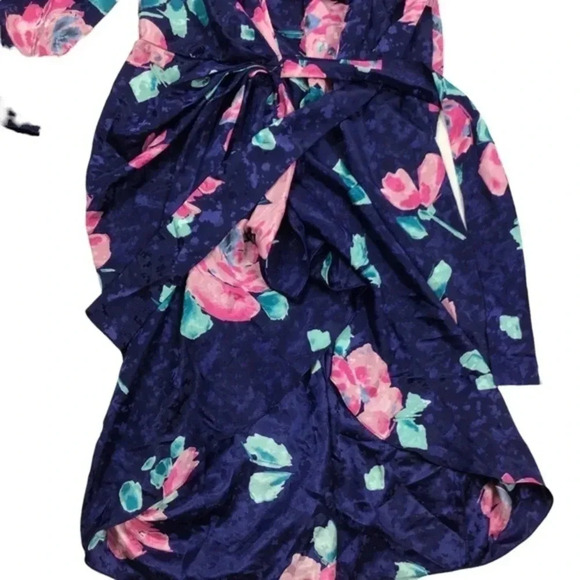 Vintage In The Mood floral bathrobe​ - Picture 2 of 4